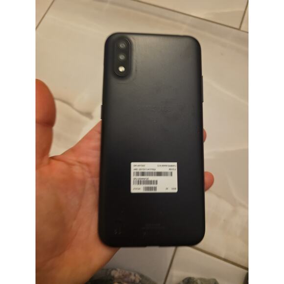 Samsung Galaxy A01 - 16GB - Smartphone - Cricket - Works Great - Picture 3 of 16